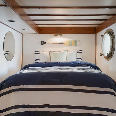 The Covington Houseboat Bed and Breakfast Saint Paul Eksteriør billede