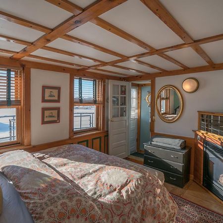 The Covington Houseboat Bed and Breakfast Saint Paul Eksteriør billede