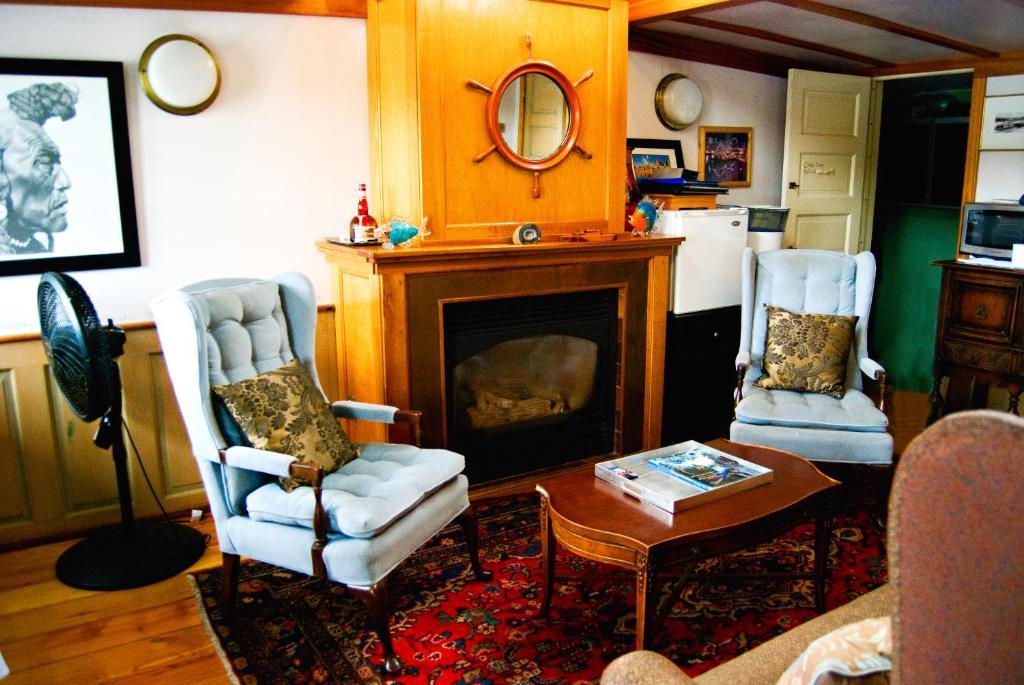 The Covington Houseboat Bed and Breakfast Saint Paul Eksteriør billede