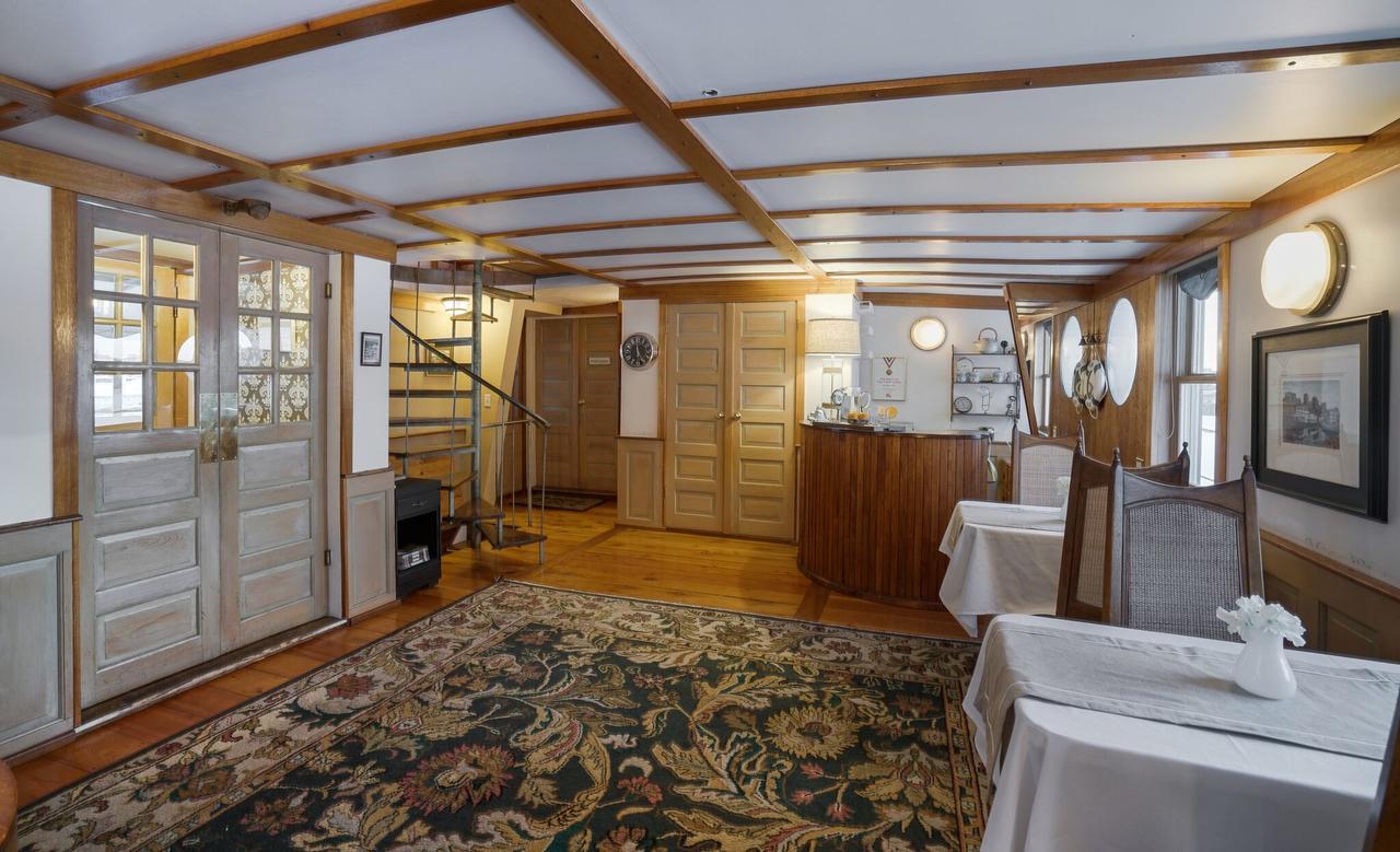 The Covington Houseboat Bed and Breakfast Saint Paul Eksteriør billede